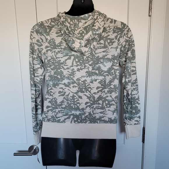 Hoodie - Picture 4 of 6